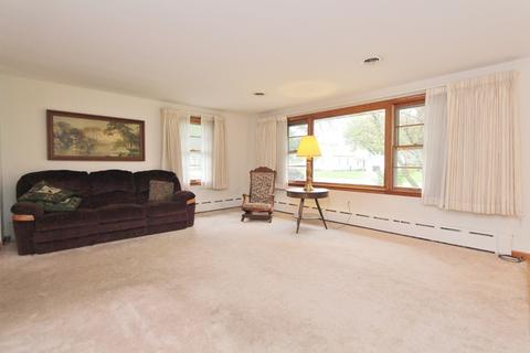 307 N Cedar St, Gardner, IL 60424 photo 3
