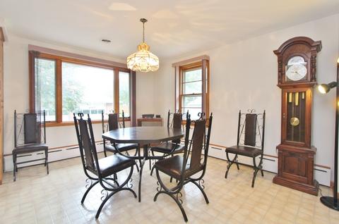 307 N Cedar St, Gardner, IL 60424 photo 4