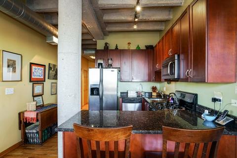 809 E 40th St #4-5, Chicago, IL 60653 photo 5
