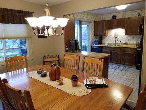 809 Grant St, Bartlett, IL 60103 photo 3