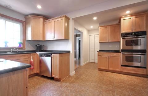 1220 E Prairie Ave, Des Plaines, IL 60016 photo 5