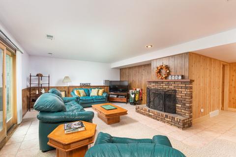 203 Brookside Dr, Elgin, IL 60123 photo 13