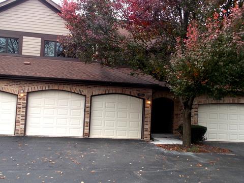 1936 Golf View Dr, Bartlett, IL 60103 photo 1