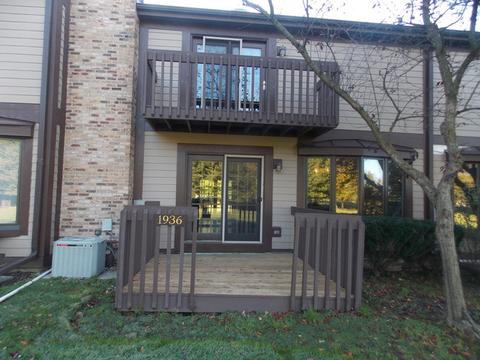 1936 Golf View Dr, Bartlett, IL 60103 photo 2