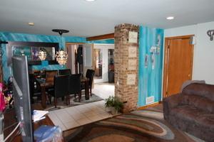 1396 Brown St, Des Plaines, IL 60016 photo 4