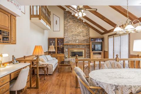 115 Wilcox Dr, Bartlett, IL 60103 photo 9