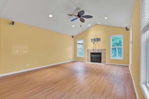 1447 Mackenzie Ln, Elgin, IL 60120 photo 4