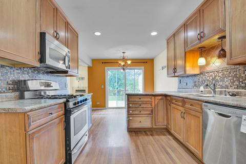 1447 Mackenzie Ln, Elgin, IL 60120 photo 10