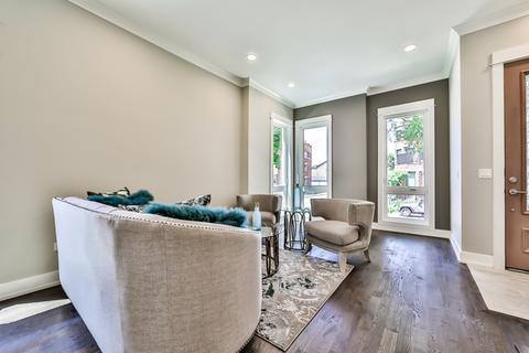 4761 S Champlain Ave, Chicago, IL 60615 photo 4