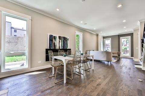 4761 S Champlain Ave, Chicago, IL 60615 photo 6