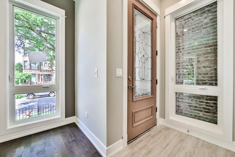 4761 S Champlain Ave, Chicago, IL 60615 photo 1