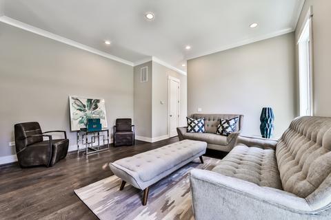 4761 S Champlain Ave, Chicago, IL 60615 photo 8
