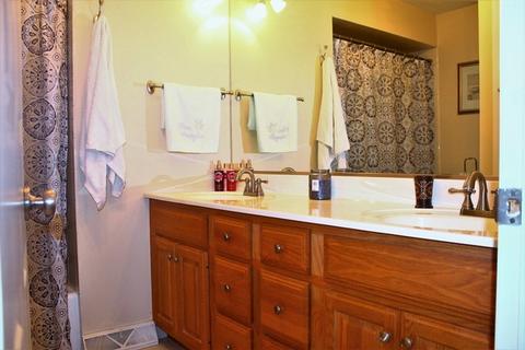 1530 Webster Ln, Des Plaines, IL 60018 photo 18