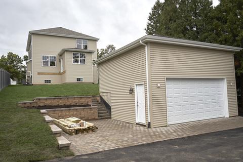 7 E Custer St, Lemont, IL 60439 photo 3