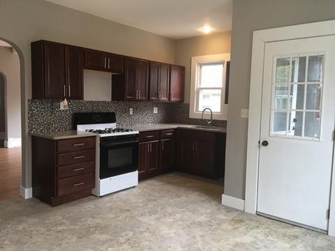 2208 5th St, Peru, IL 61354 photo 9