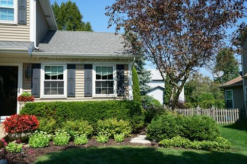 1202 Monarch Ln, Hoffman Estates, IL 60192 photo 2