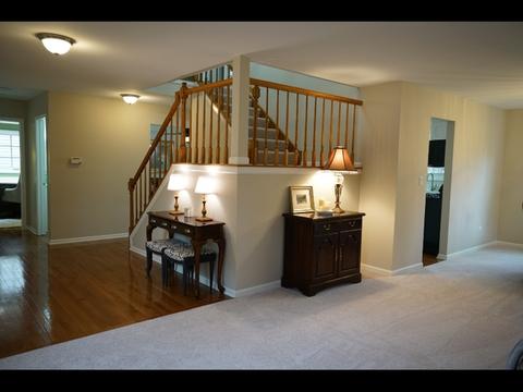 1202 Monarch Ln, Hoffman Estates, IL 60192 photo 5