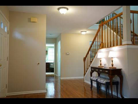 1202 Monarch Ln, Hoffman Estates, IL 60192 photo 3