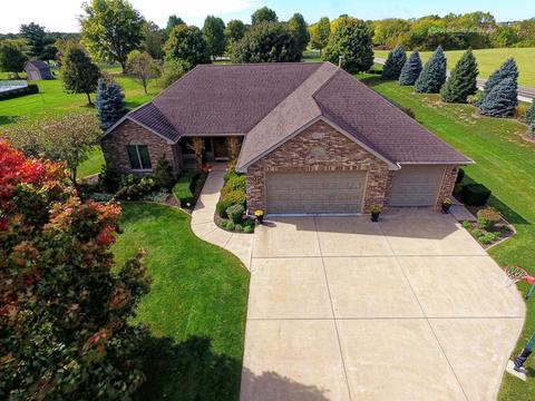 12576 Mitchell Dr, Plano, IL 60545 photo 2