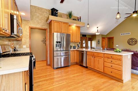 12576 Mitchell Dr, Plano, IL 60545 photo 17