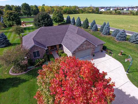 12576 Mitchell Dr, Plano, IL 60545 photo 5