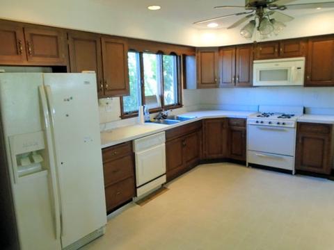 1174 Fisk Rd, Compton, IL 61318 photo 2