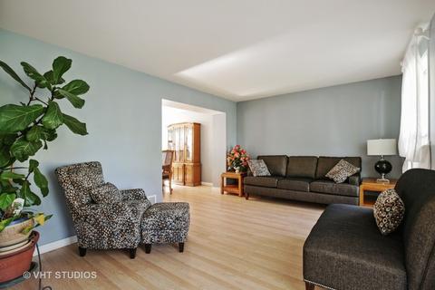 1720 Dana Pt, Algonquin, IL 60102 photo 2