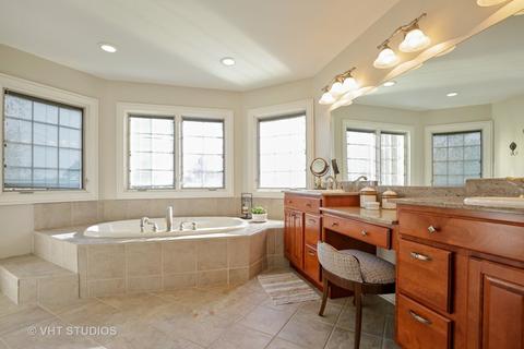 10 N869 Williamsburg Dr, Elgin, IL 60124 photo 16