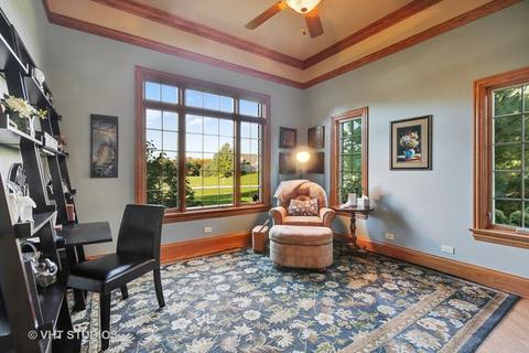 10 N869 Williamsburg Dr, Elgin, IL 60124 photo 4