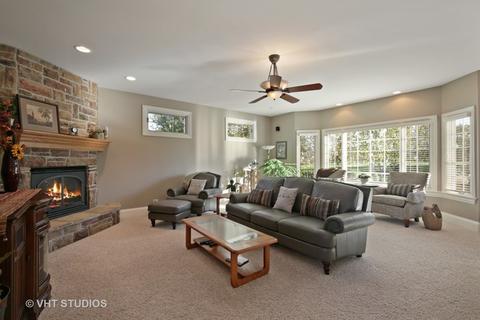 10 N869 Williamsburg Dr, Elgin, IL 60124 photo 11