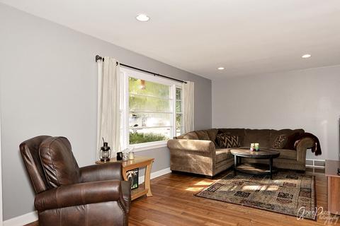 516 Deerpath Dr, Mchenry, IL 60051 photo 5