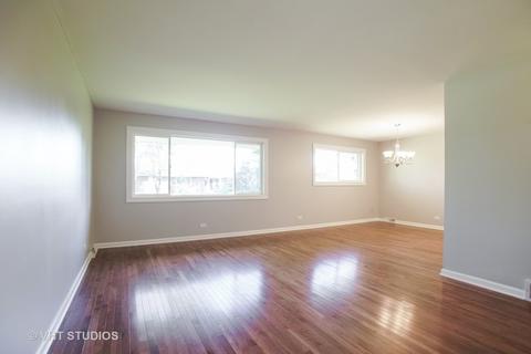 330 Lance Dr, Des Plaines, IL 60016 photo 4