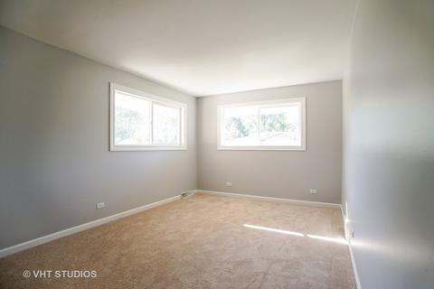 330 Lance Dr, Des Plaines, IL 60016 photo 5