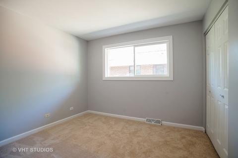 330 Lance Dr, Des Plaines, IL 60016 photo 7