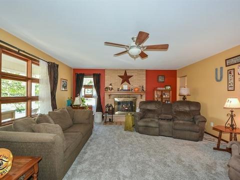 40 Meyer Rd, Plano, IL 60545 photo 2