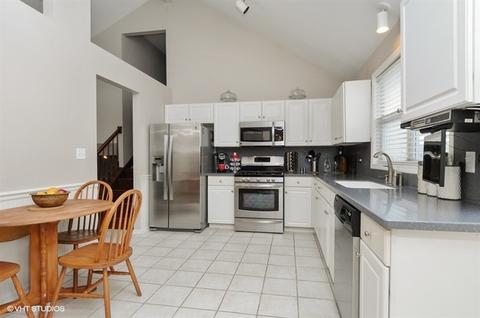 1701 Pebble Beach Dr, Plainfield, IL 60586 photo 5