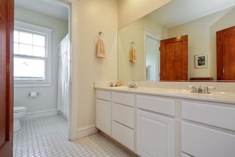 814 Brook St, Elgin, IL 60120 photo 16