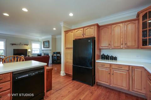 814 Brook St, Elgin, IL 60120 photo 9