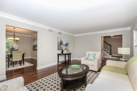 26 W156 Durfee Rd, Wheaton, IL 60189 photo 8