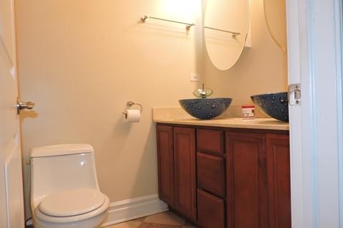 534 E 44th St #2, Chicago, IL 60653 photo 9