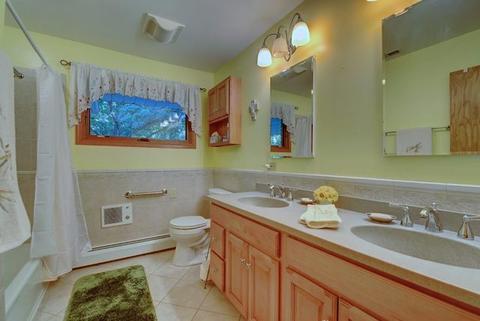 101 Crabtree Rd, East Dundee, IL 60118 photo 12