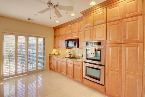 271 E Railroad Ave #303, Bartlett, IL 60103 photo 7