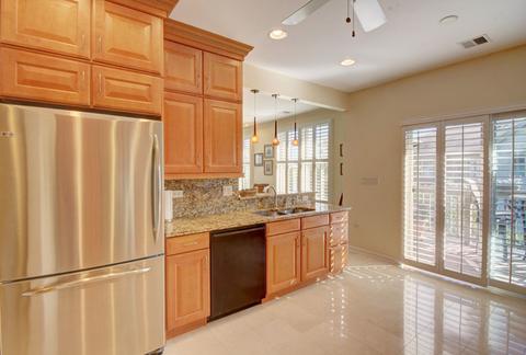 271 E Railroad Ave #303, Bartlett, IL 60103 photo 5