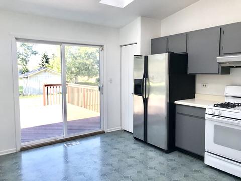 1318 Concord Ct, Elgin, IL 60120 photo 10