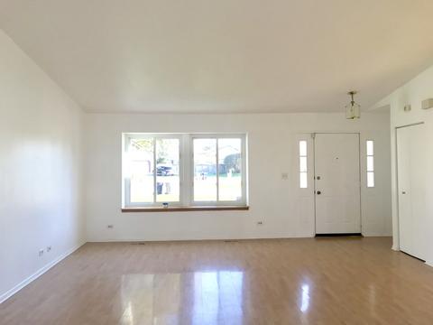 1318 Concord Ct, Elgin, IL 60120 photo 6