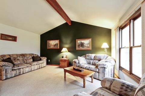 3100 W Bretons Dr, Mchenry, IL 60050 photo 3