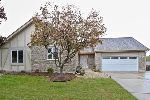3100 W Bretons Dr, Mchenry, IL 60050 photo 2