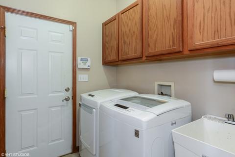 18009 Springbrook Cir, Union, IL 60180 photo 12