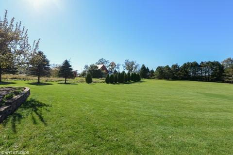 18009 Springbrook Cir, Union, IL 60180 photo 2