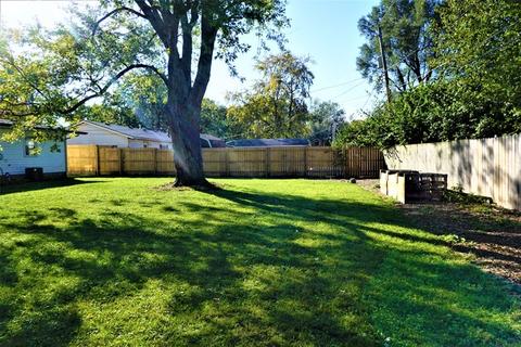 1306 Comanche Dr, Champaign, IL 61821 photo 4